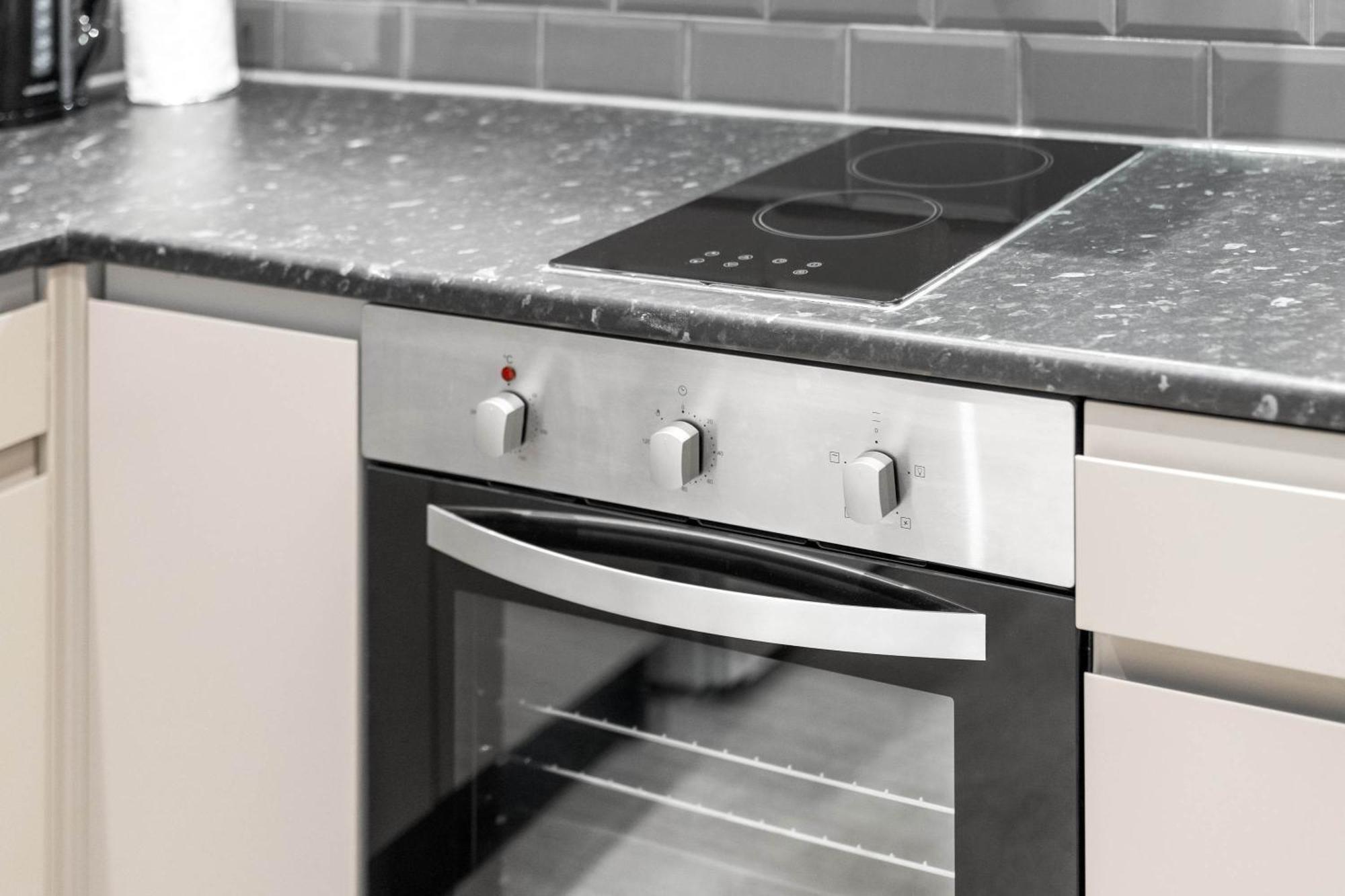 Luxe Apartment - Rowley Regis - Parking - Top Rated - Netflix - Wifi - 49Bg Cradley Heath Kültér fotó